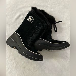 Women’s Sorel Waterproof Snow Boots (size 9)